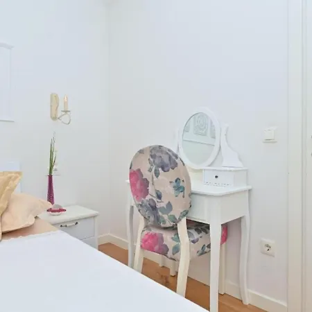 アパート Hani 2 *